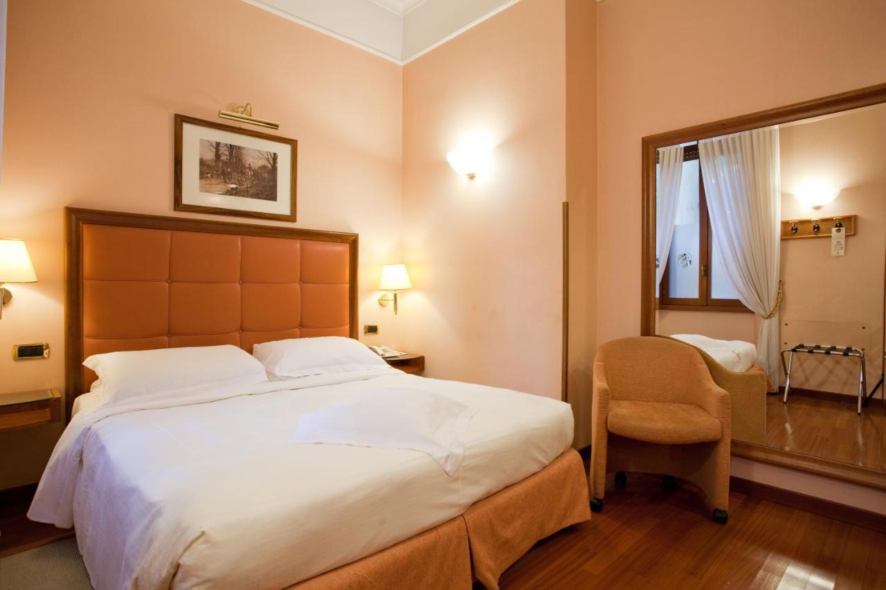 Hotel Berna Μιλάνο Δωμάτιο φωτογραφία